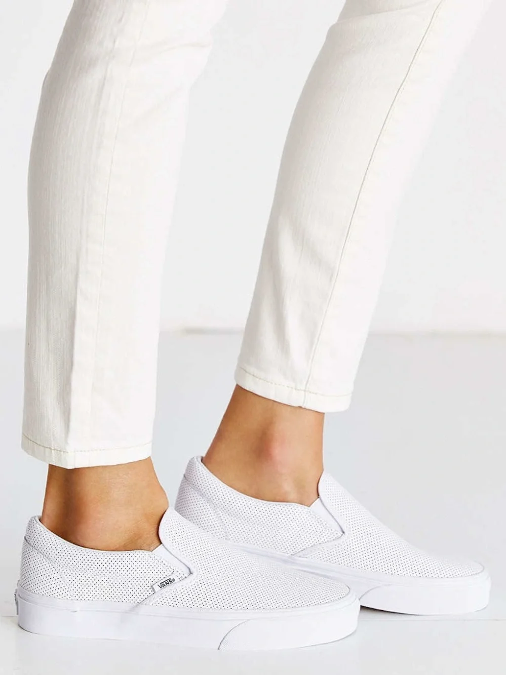 Vans Classic Slip-On Perf Leather White Sneakers Men’s 8.5 Women’s 10 EU 41